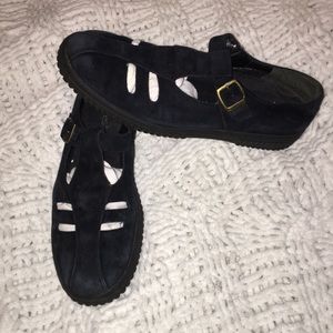 Wimzees Cut-out suede vintage Mary Janes